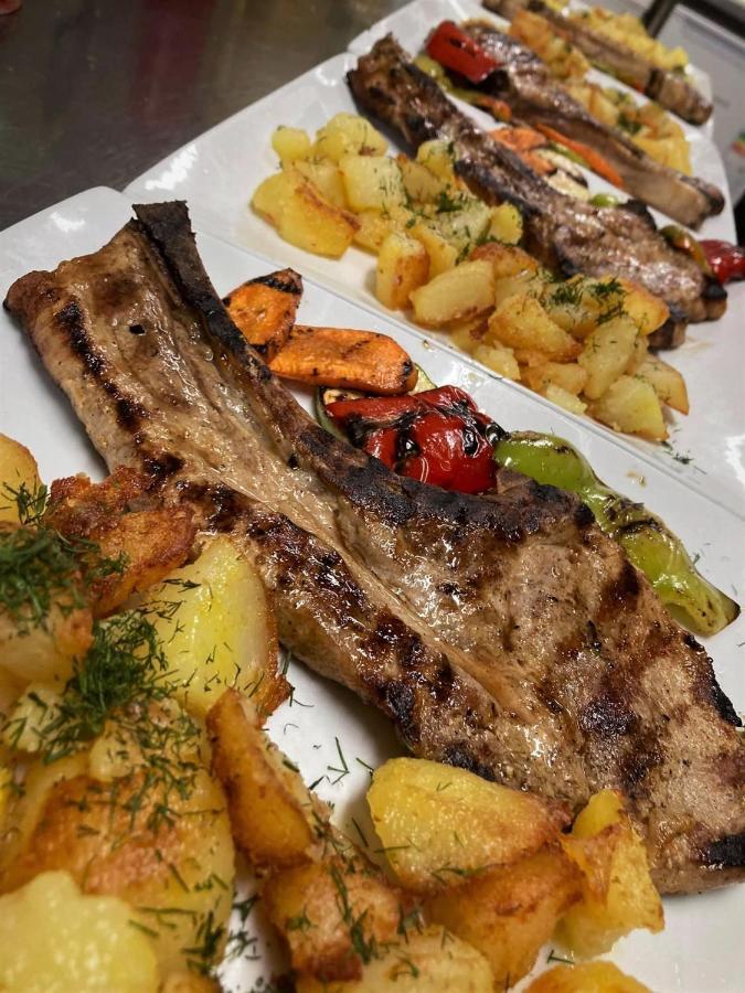 Nicole Hotel & Restaurant ساموكوف المظهر الخارجي الصورة